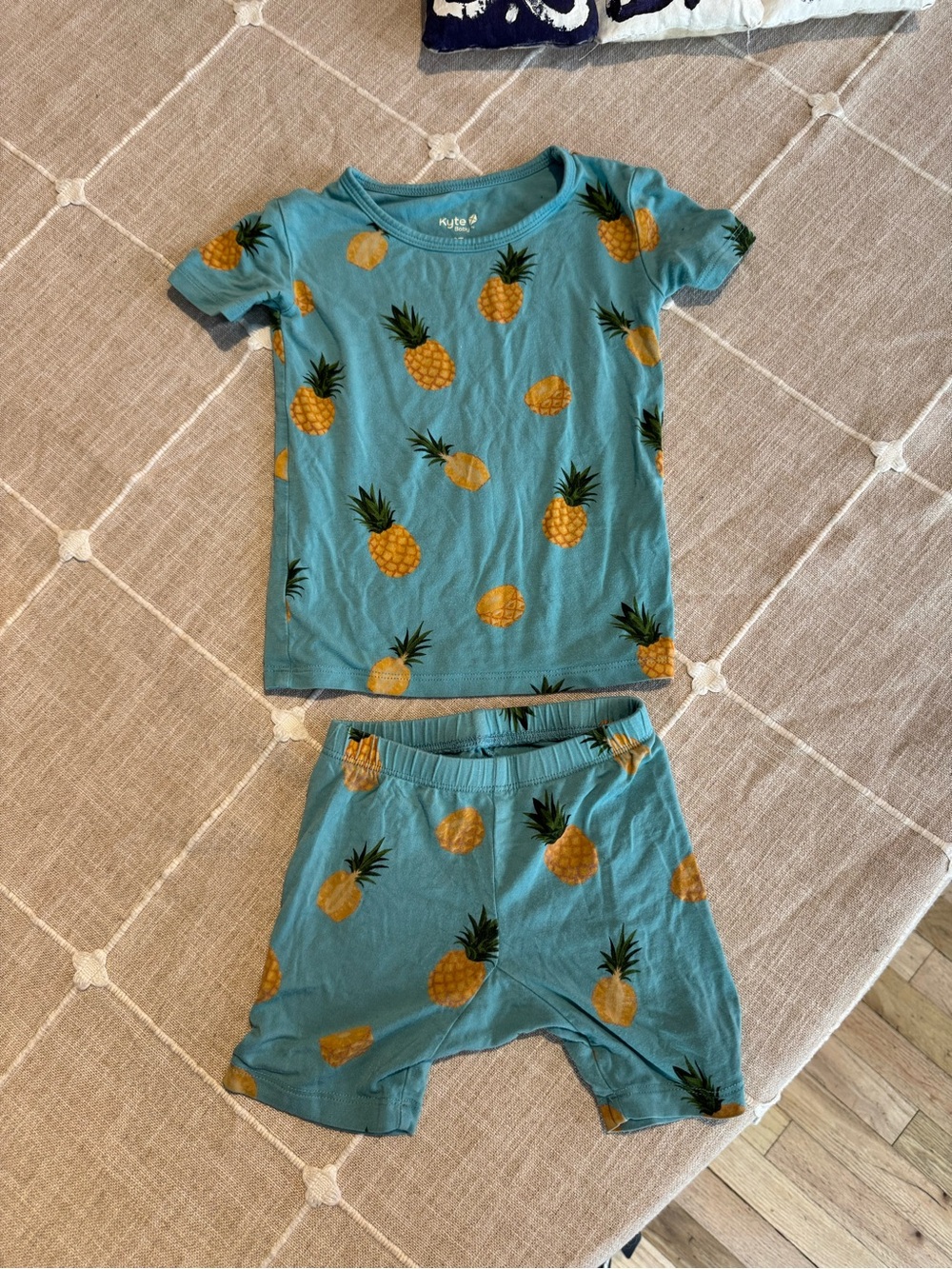 Kyte BABY Teal Pineapple Short Sleeve Pajama Set